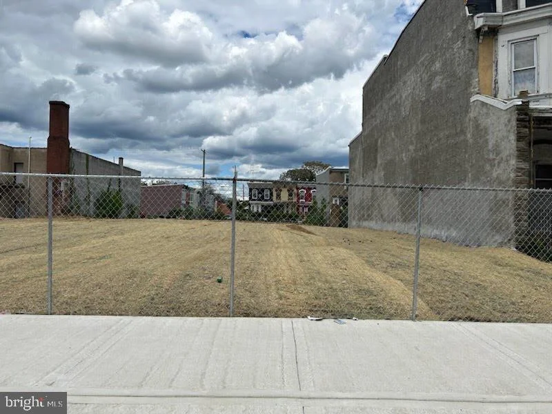 1117- W Lehigh Avenue