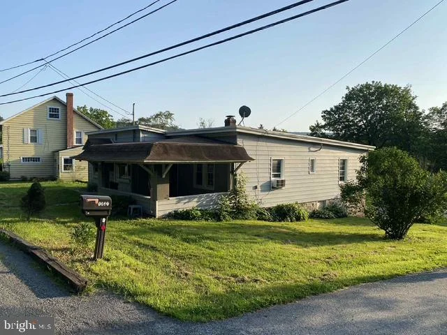 1027 Clamtown Road