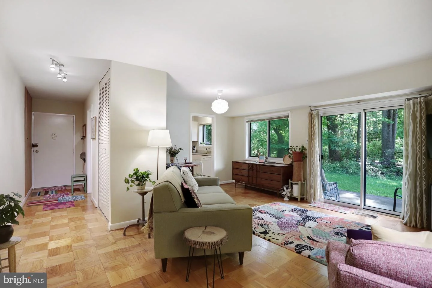10607 Montrose Avenue Unit M-3