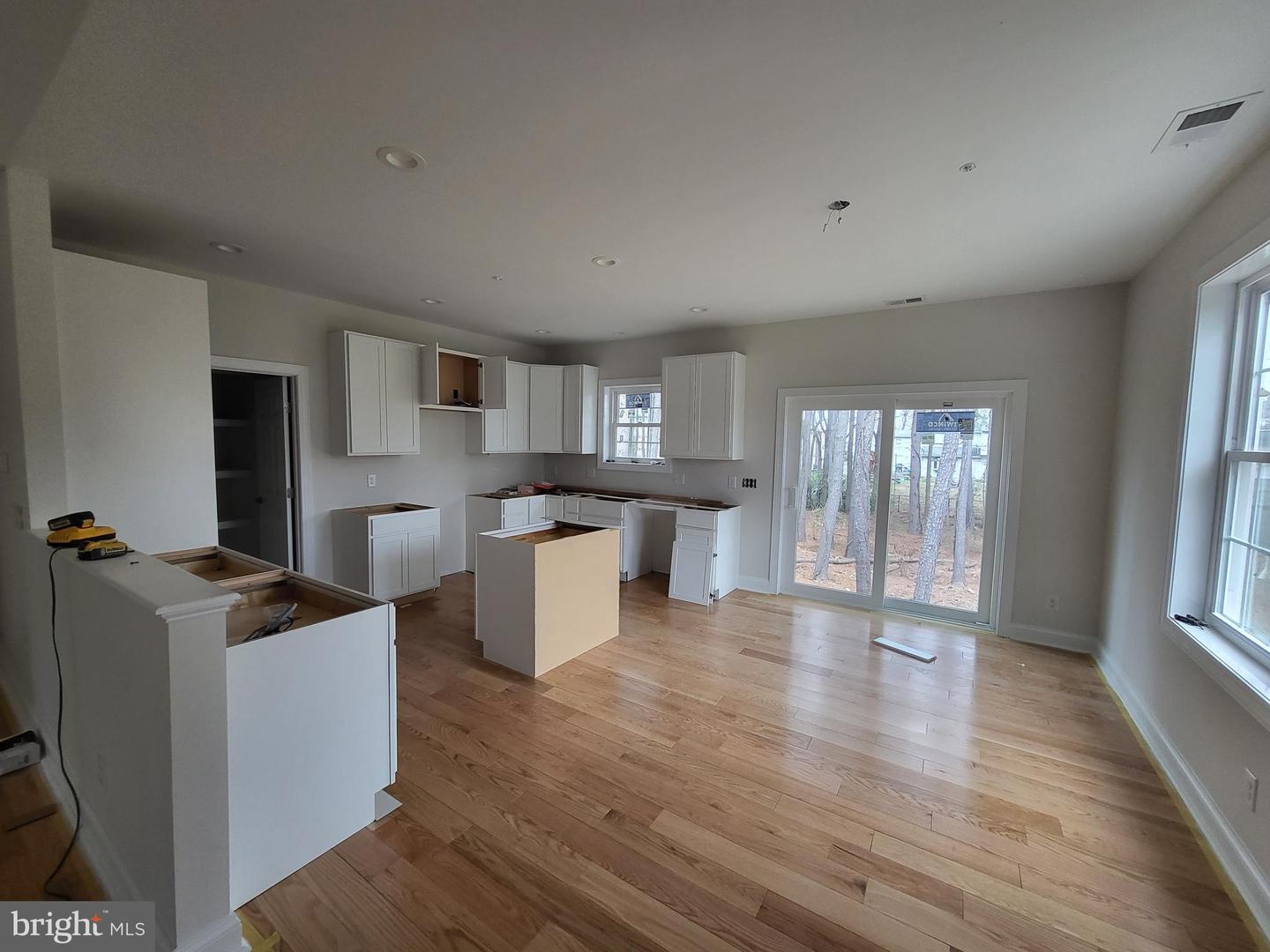 Photo 4 of 15 of 312 Cecil Dr house