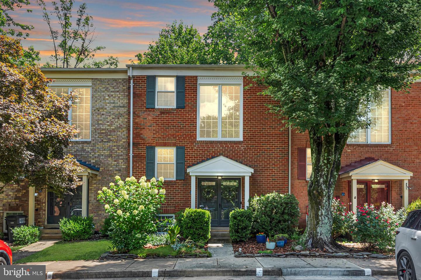 Photo 2 of 37 of 2225 Gunsmith Sq townhome