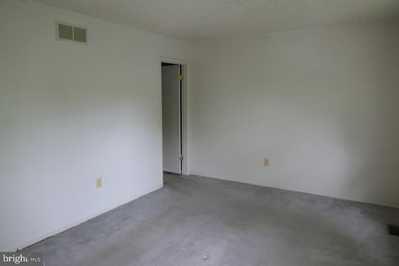 Photo 10 of 24 of 17 Rachel Ct townhome