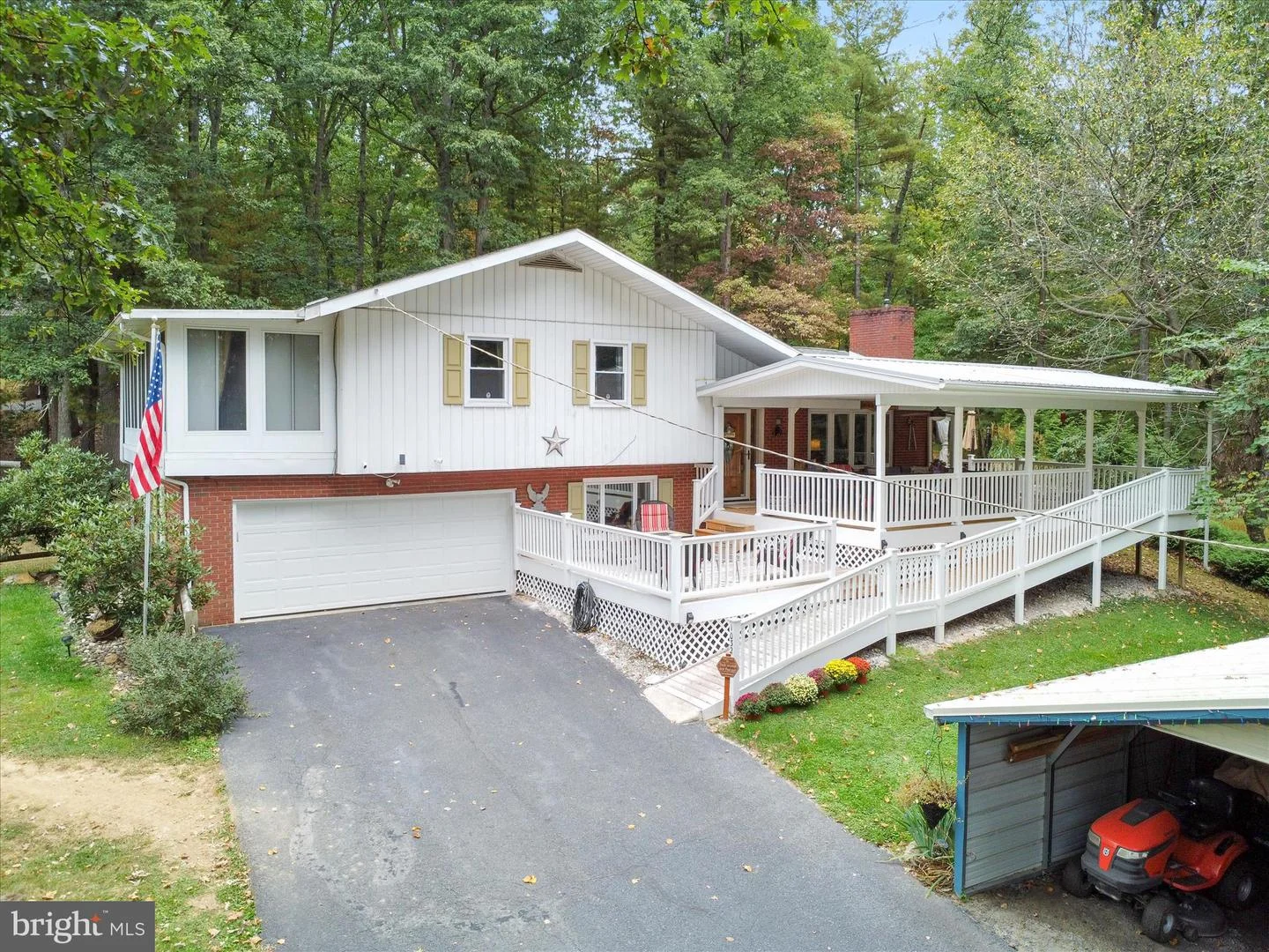 1032 Knob Hill Road