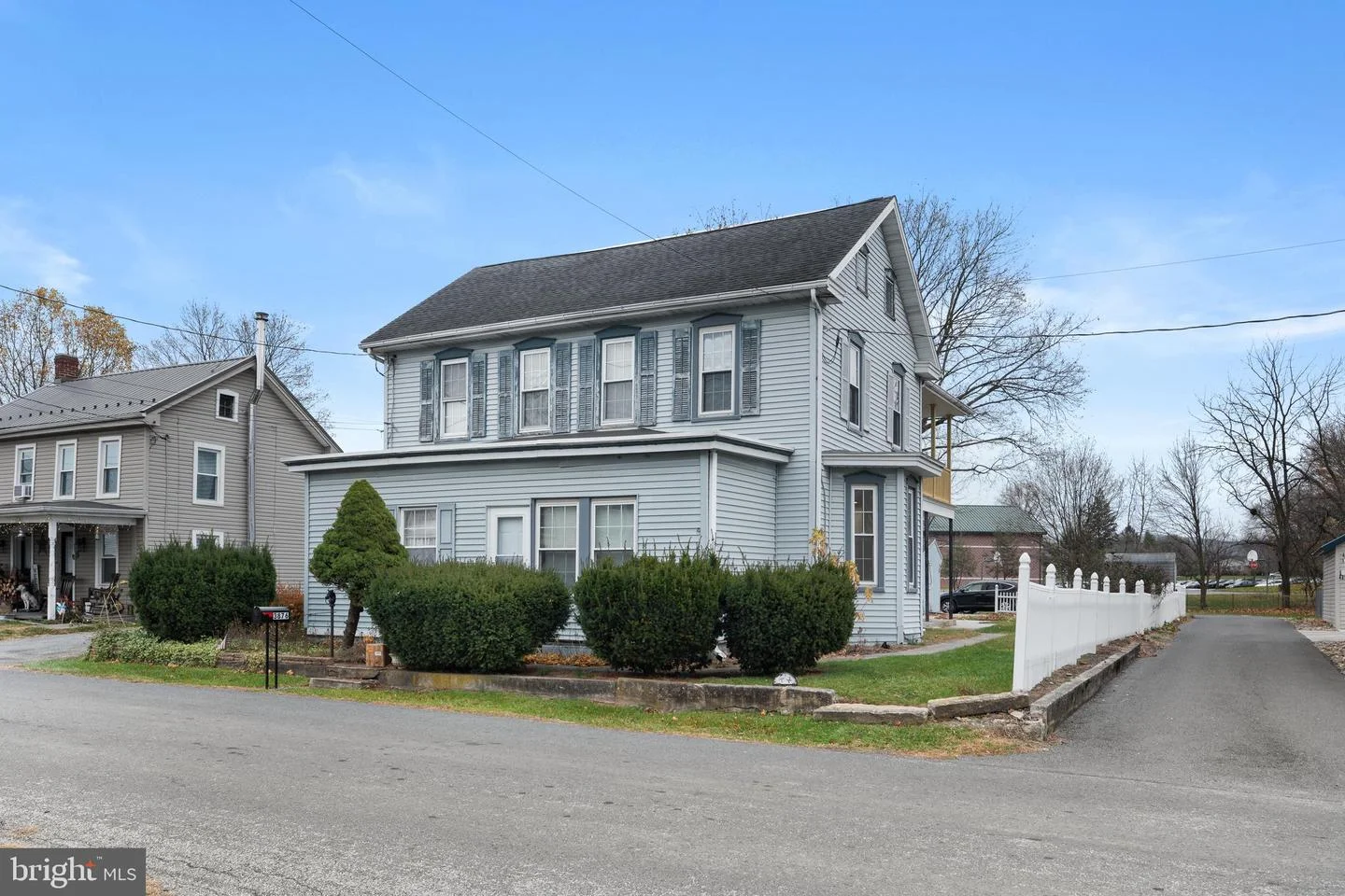 3876 Lincoln Street
