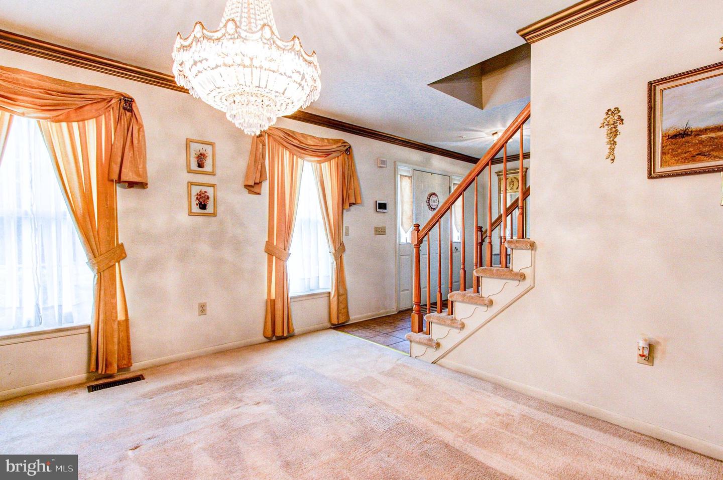 Photo 6 of 36 of 104 Billingsley Dr house