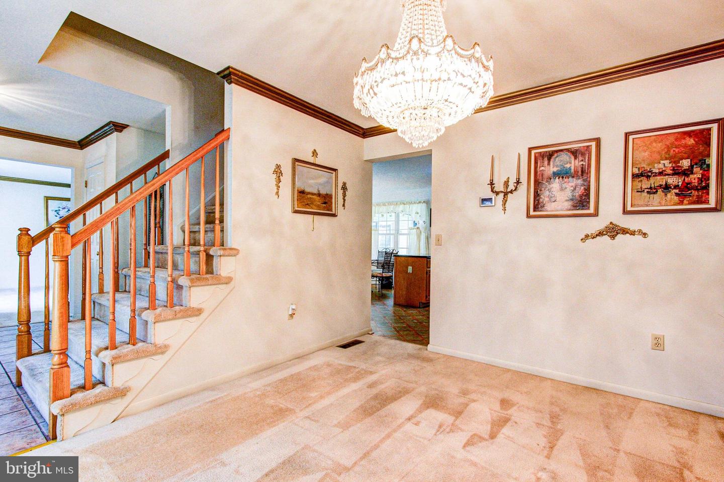Photo 5 of 36 of 104 Billingsley Dr house