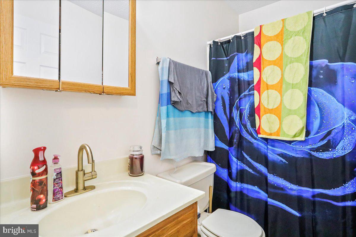 Photo 3 of 24 of 1284-B2 Ox Rd condo
