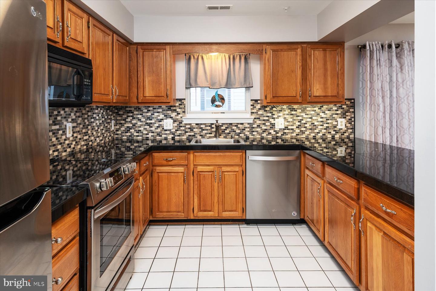 Photo 13 of 24 of 936 Bay Ridge Ave #106 condo