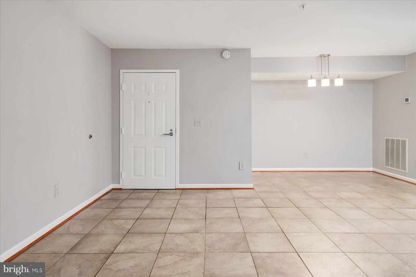 Photo 7 of 24 of 936 Bay Ridge Ave #106 condo