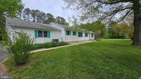 Single Family Residence in Newcomb MD 7121 Station ROAD.jpg