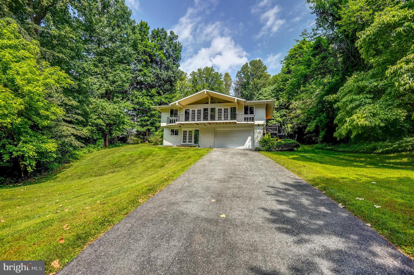 6900 Heatherhill Road, Bethesda, MD, 20817