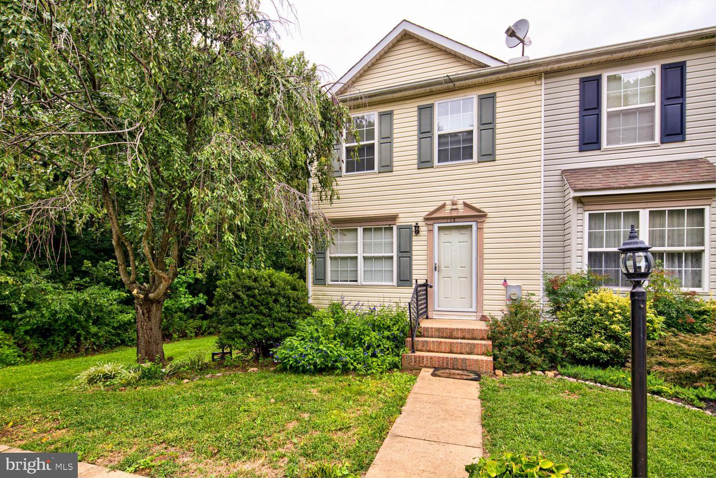 View Elkton, MD 21921 townhome
