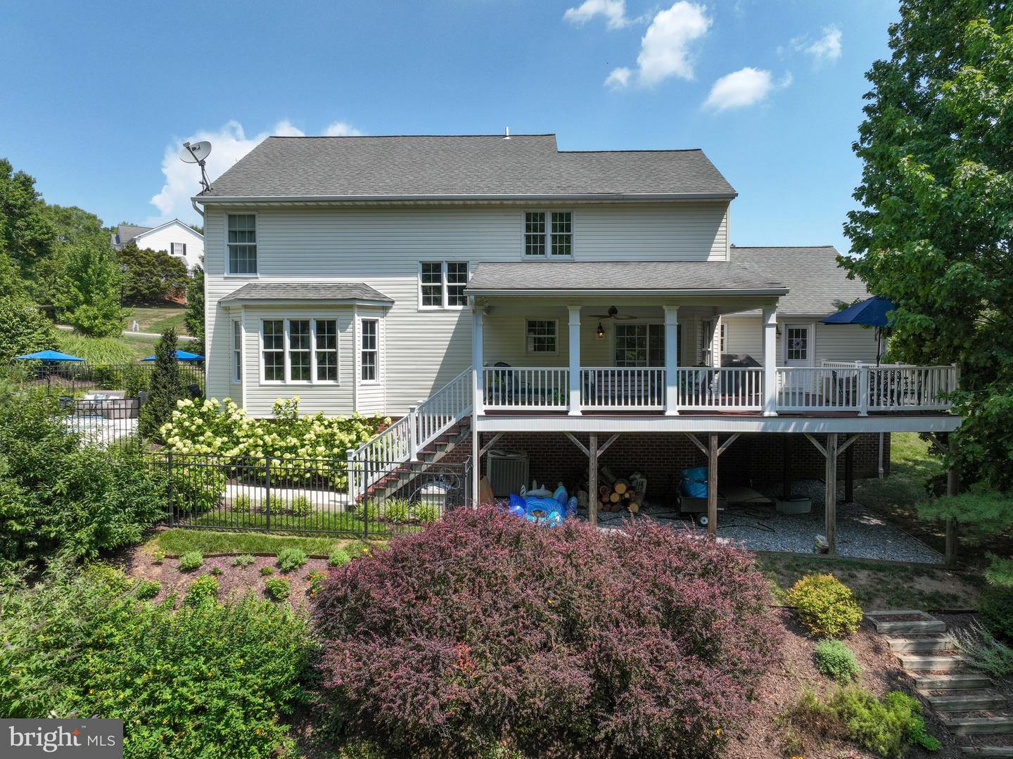 Photo 8 of 81 of 726 Charingworth Rd house