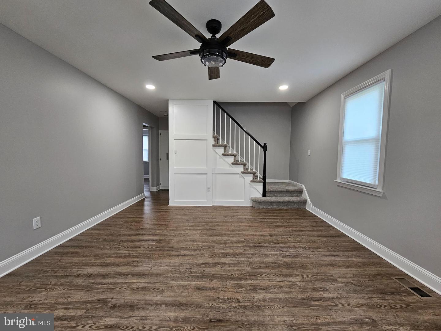 Photo 7 of 19 of 718 Susquehanna Cir house