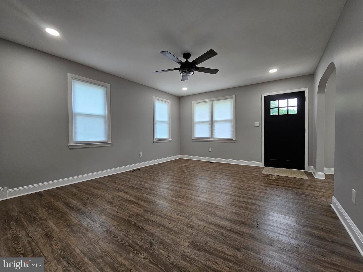 Photo 8 of 19 of 718 Susquehanna Cir house
