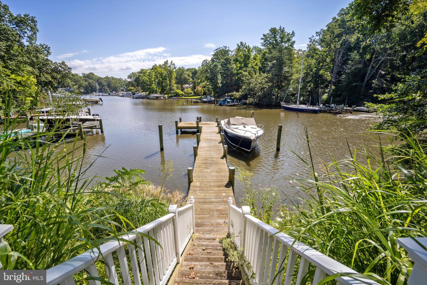 1011 Dulaney Ln