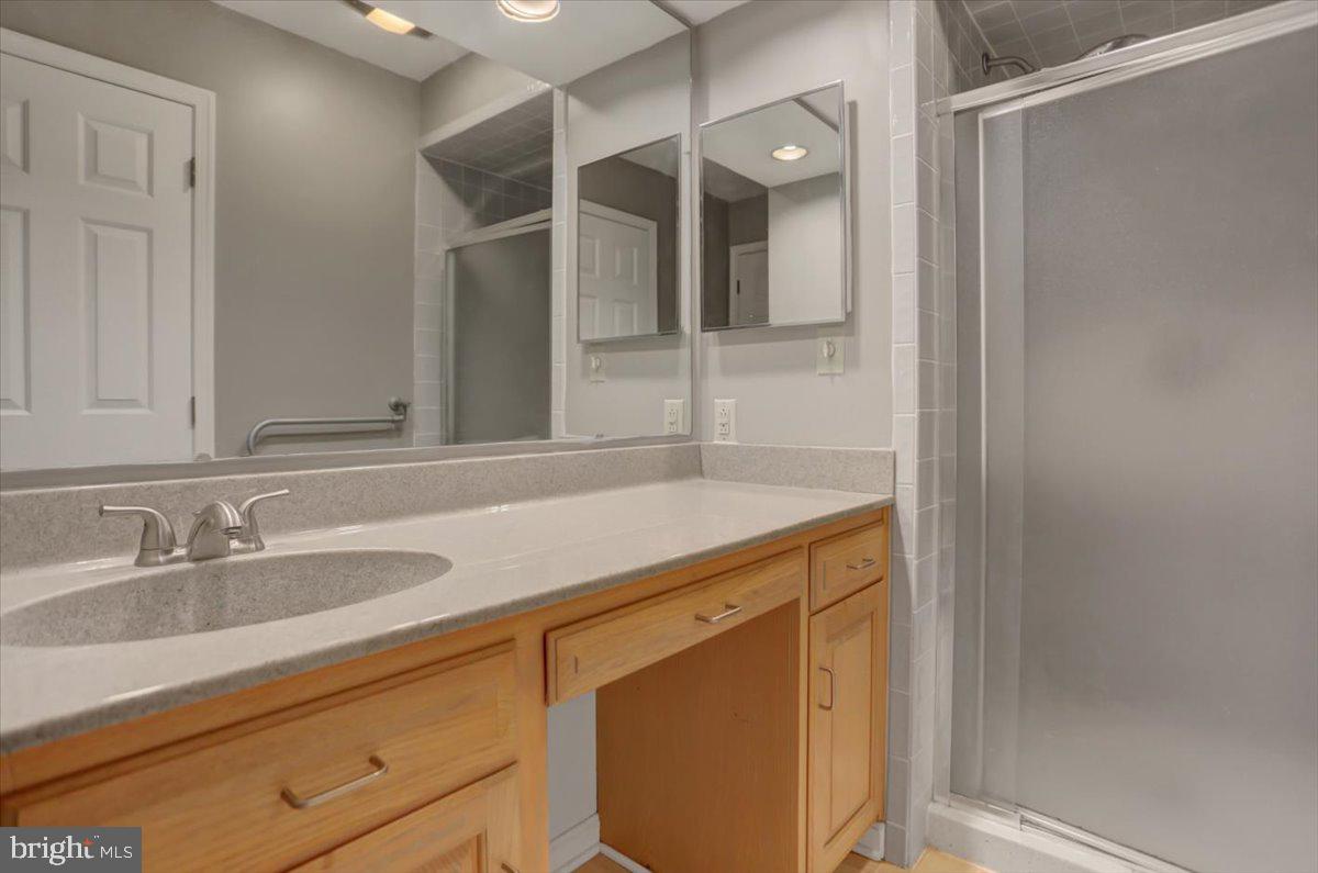 Photo 23 of 41 of 327 Valley View Dr #15 townhome