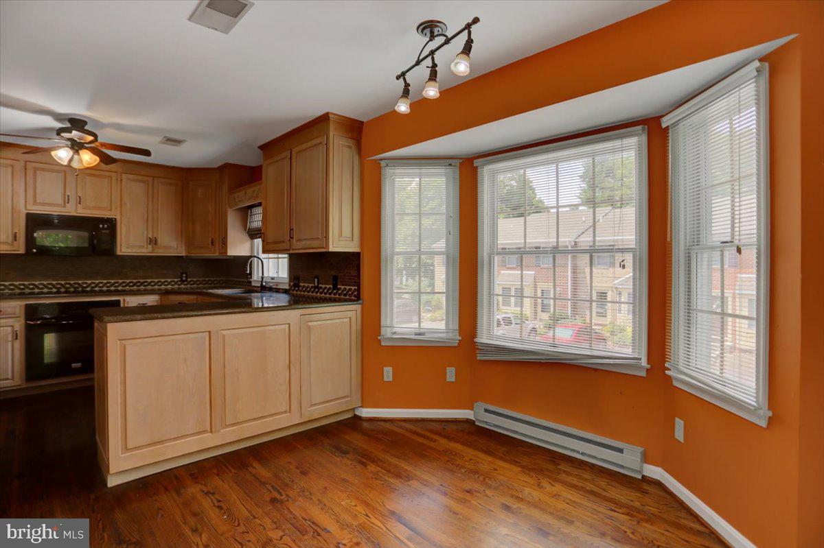 Photo 13 of 41 of 327 Valley View Dr #15 townhome