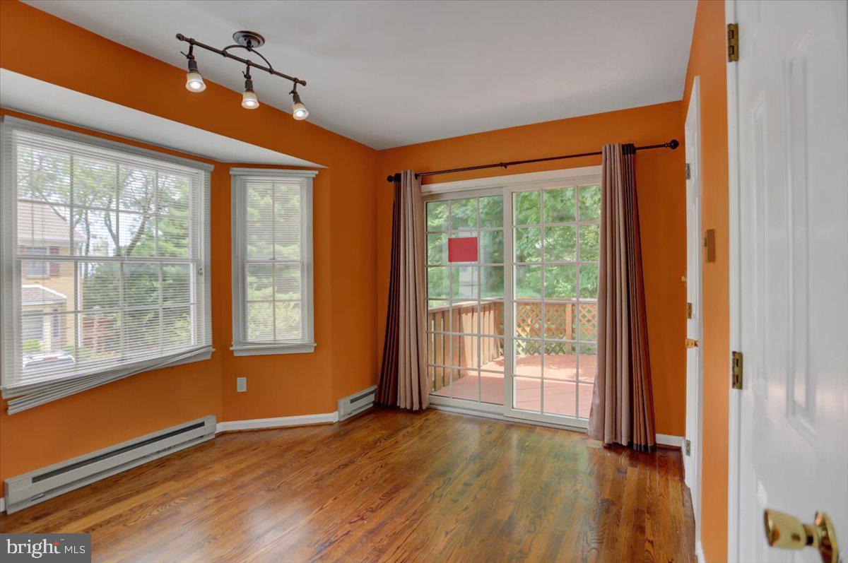 Photo 14 of 41 of 327 Valley View Dr #15 townhome
