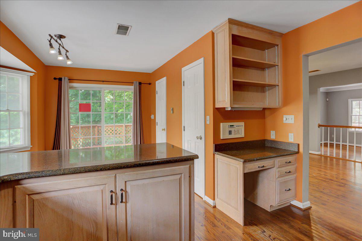 Photo 12 of 41 of 327 Valley View Dr #15 townhome