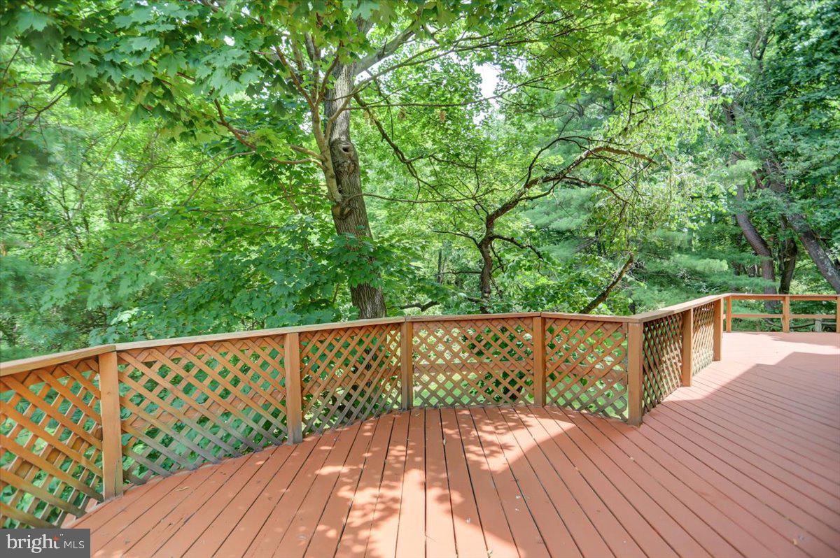 Photo 19 of 41 of 327 Valley View Dr #15 townhome