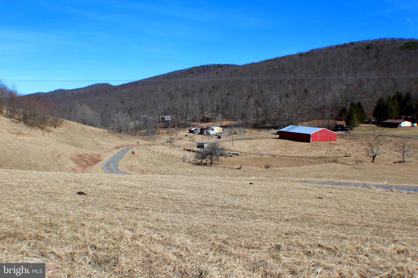 345 +/- Acs Lower Timber Ridge, Seneca Rocks, West Virginia image 3