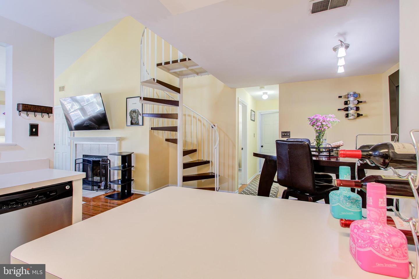Photo 6 of 30 of 13056 SHADYSIDE LN #A condo