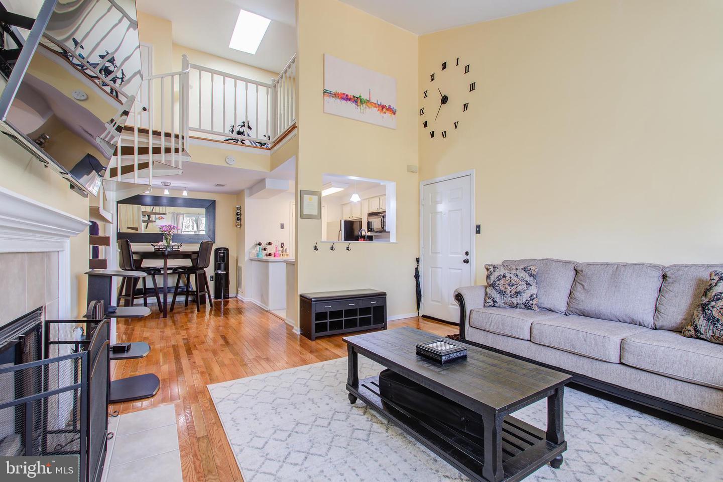 Photo 4 of 30 of 13056 SHADYSIDE LN #A condo