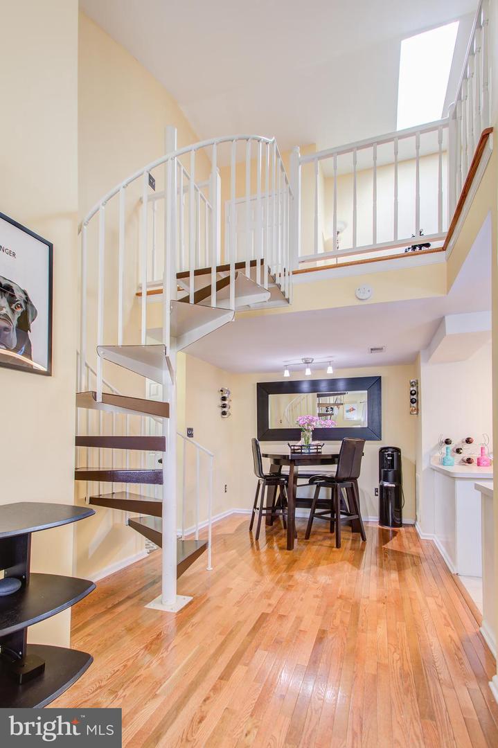 Photo 9 of 30 of 13056 SHADYSIDE LN #A condo