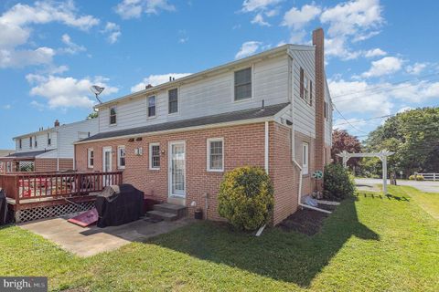 Duplex in Lancaster PA 1327 Wabank ROAD 30.jpg