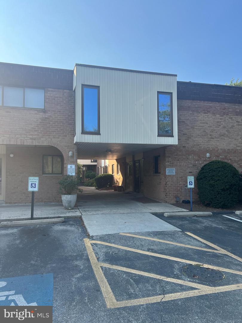 View Norristown, PA 19403 townhome