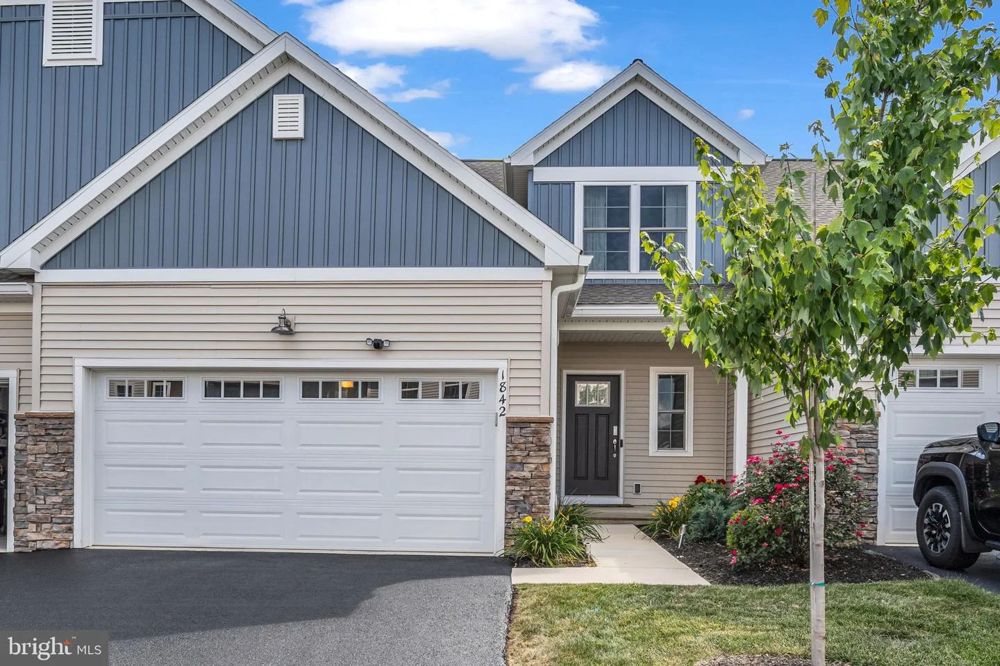 1842 Shady Lane