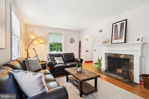 Single Family Residence in Arlington VA 1802 Wakefield STREET 25.jpg