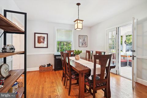 Single Family Residence in Arlington VA 1802 Wakefield STREET 17.jpg