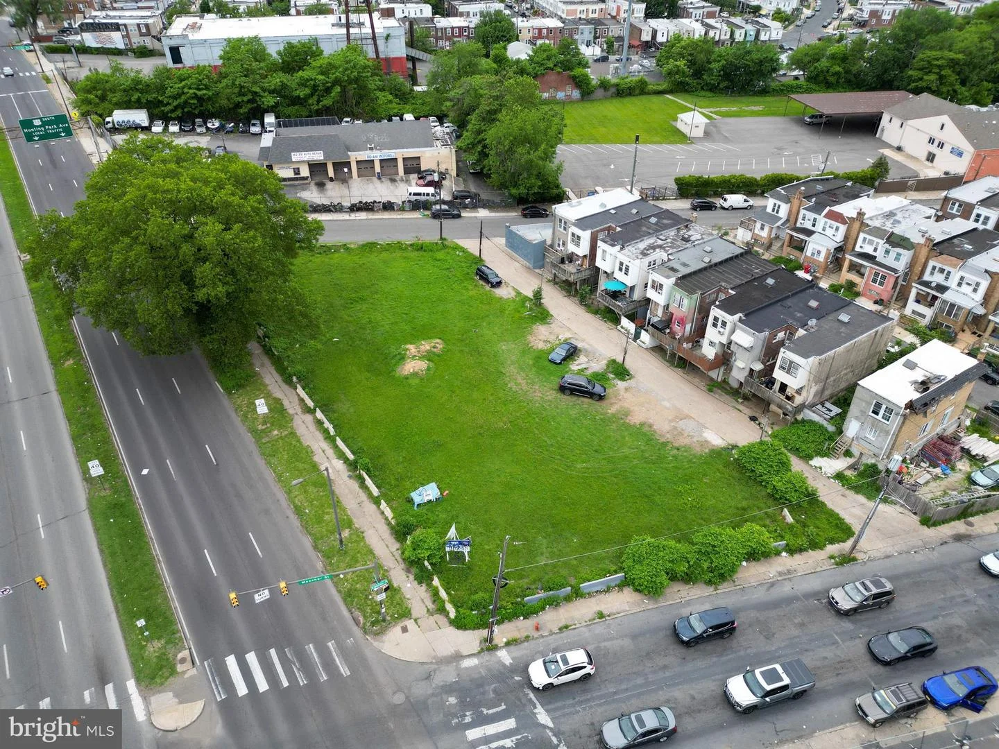 163 W Roosevelt Boulevard
