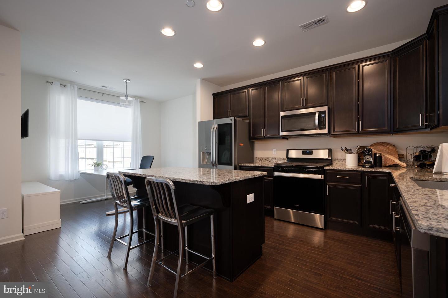 Photo 13 of 43 of 3721 Green St #Au51 townhome