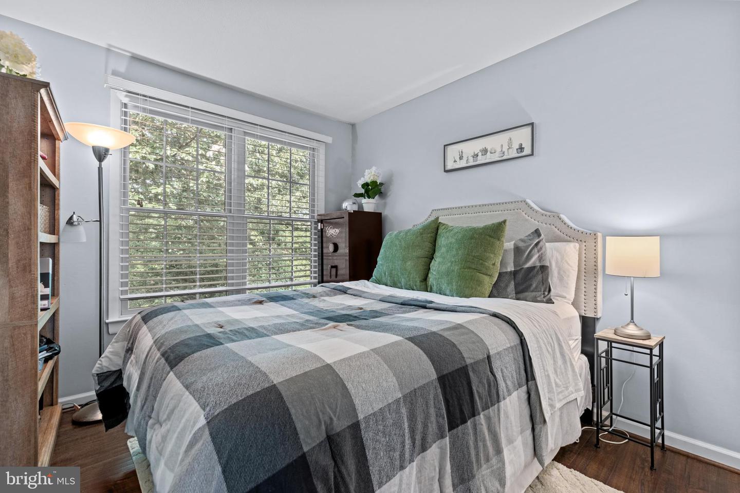 Photo 33 of 51 of 1126 Riverboat Ct townhome