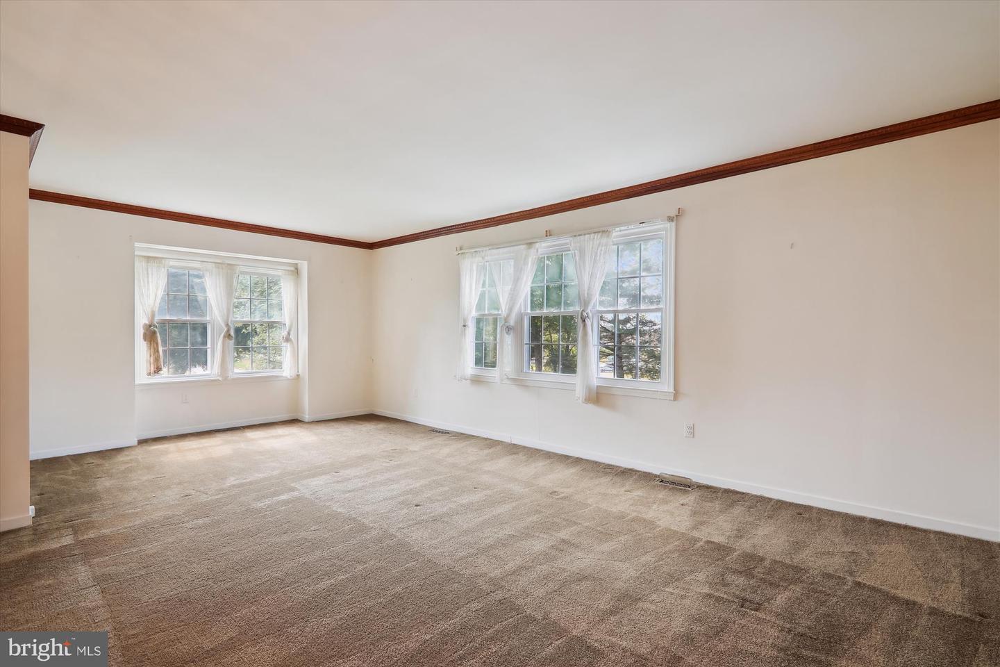Photo 9 of 31 of 232 Castleton Pl townhome