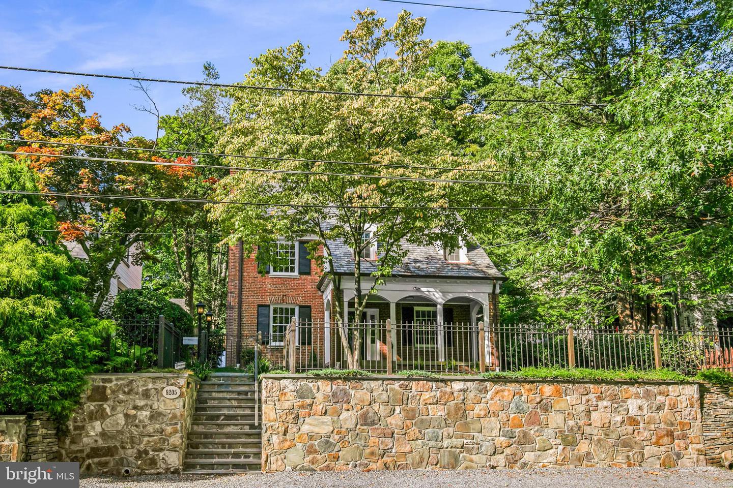 Photo 3 of 17 of 9205 Sligo Creek Pkwy house