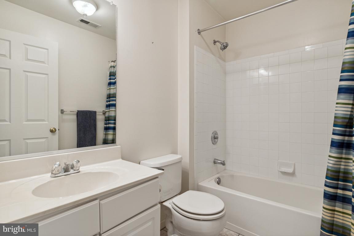 Photo 21 of 27 of 4162 Maple Path Cir #52 multi-family property