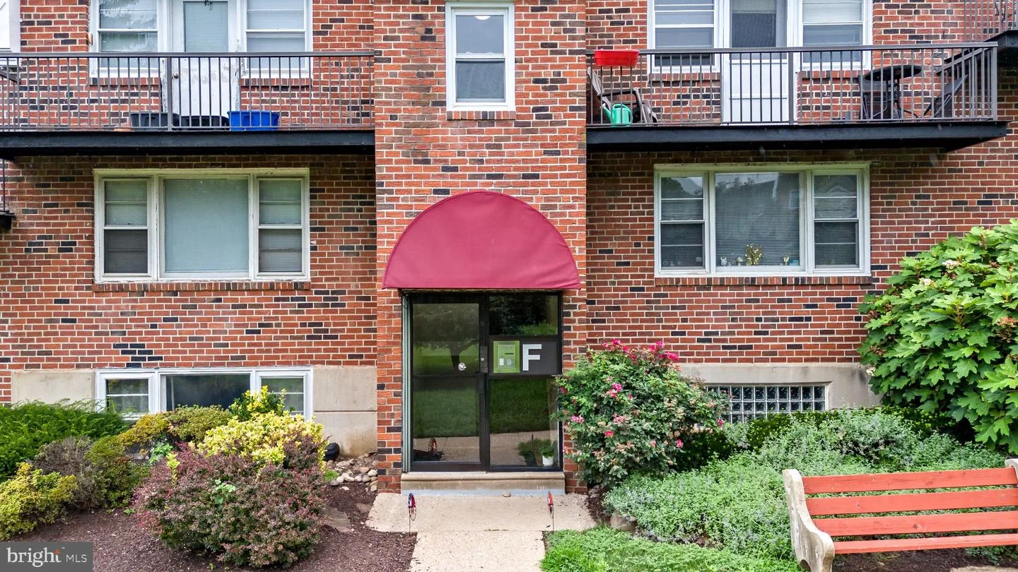 6901 Valley Avenue Unit F1
