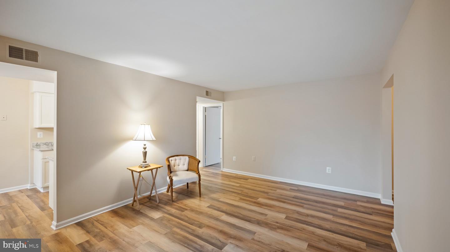 Photo 4 of 23 of 20248 Shipley Ter #6-B-302 condo