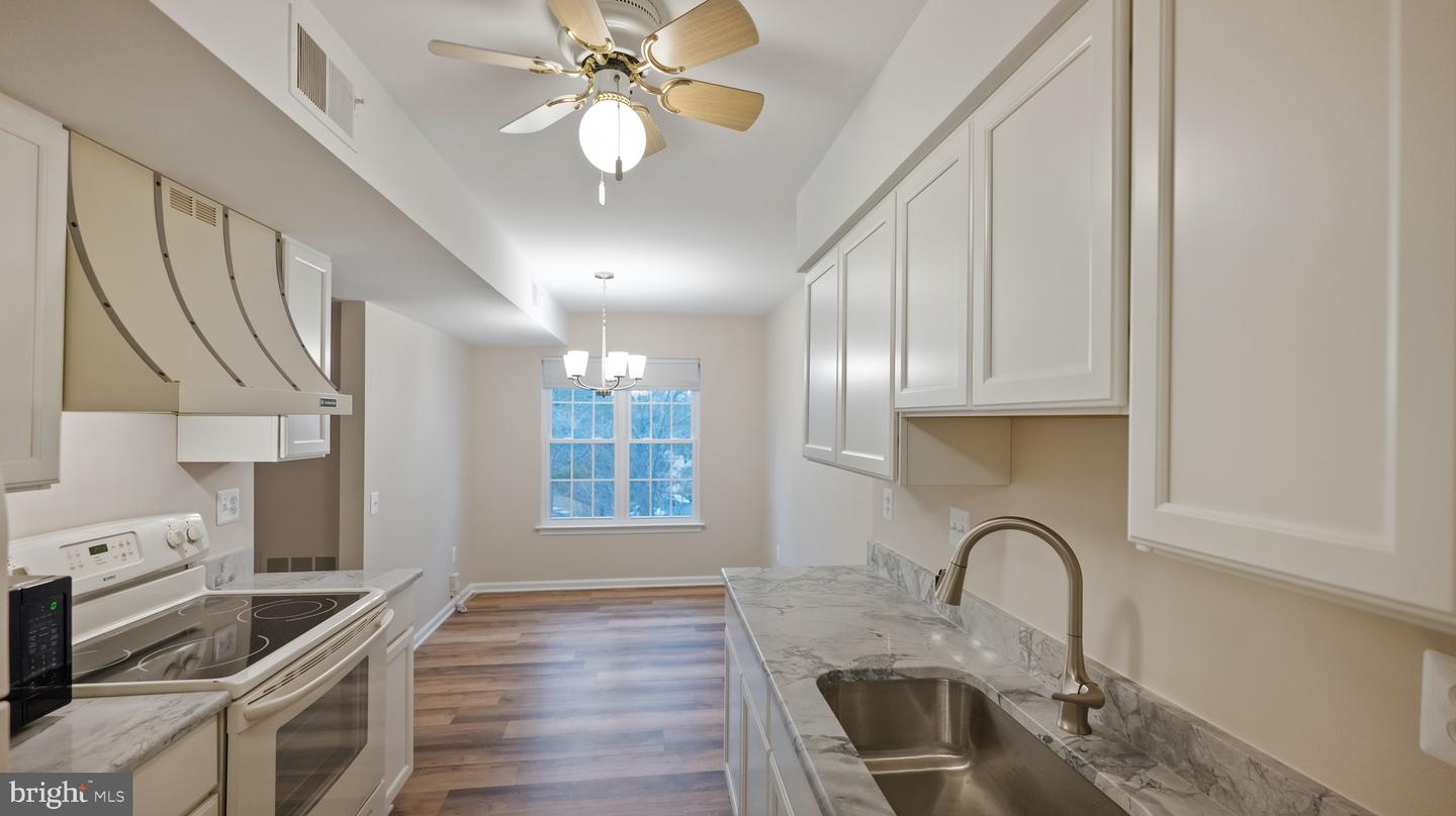 Photo 8 of 23 of 20248 Shipley Ter #6-B-302 condo