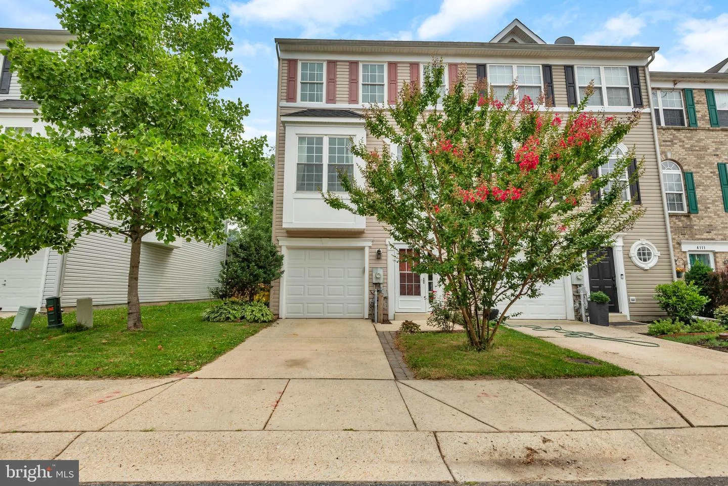 4115 Apple Leaf Court