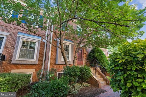 Townhouse in Arlington VA 776 Vermont STREET.jpg