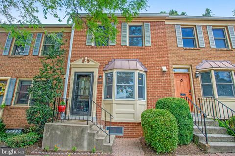 Townhouse in Arlington VA 840 Frederick STREET.jpg