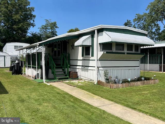 Photo 2 of 16 of 70 Rockywood mobile home