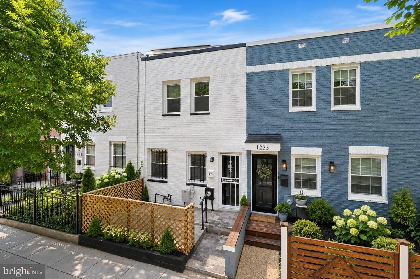1235 16th Street NE