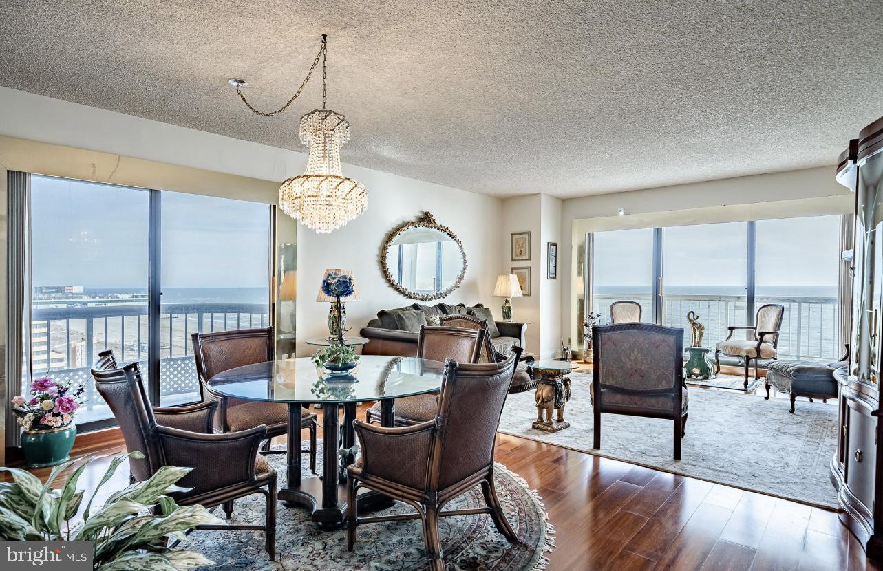 Photo 5 of 40 of 3101 Boardwalk #1715-1 condo