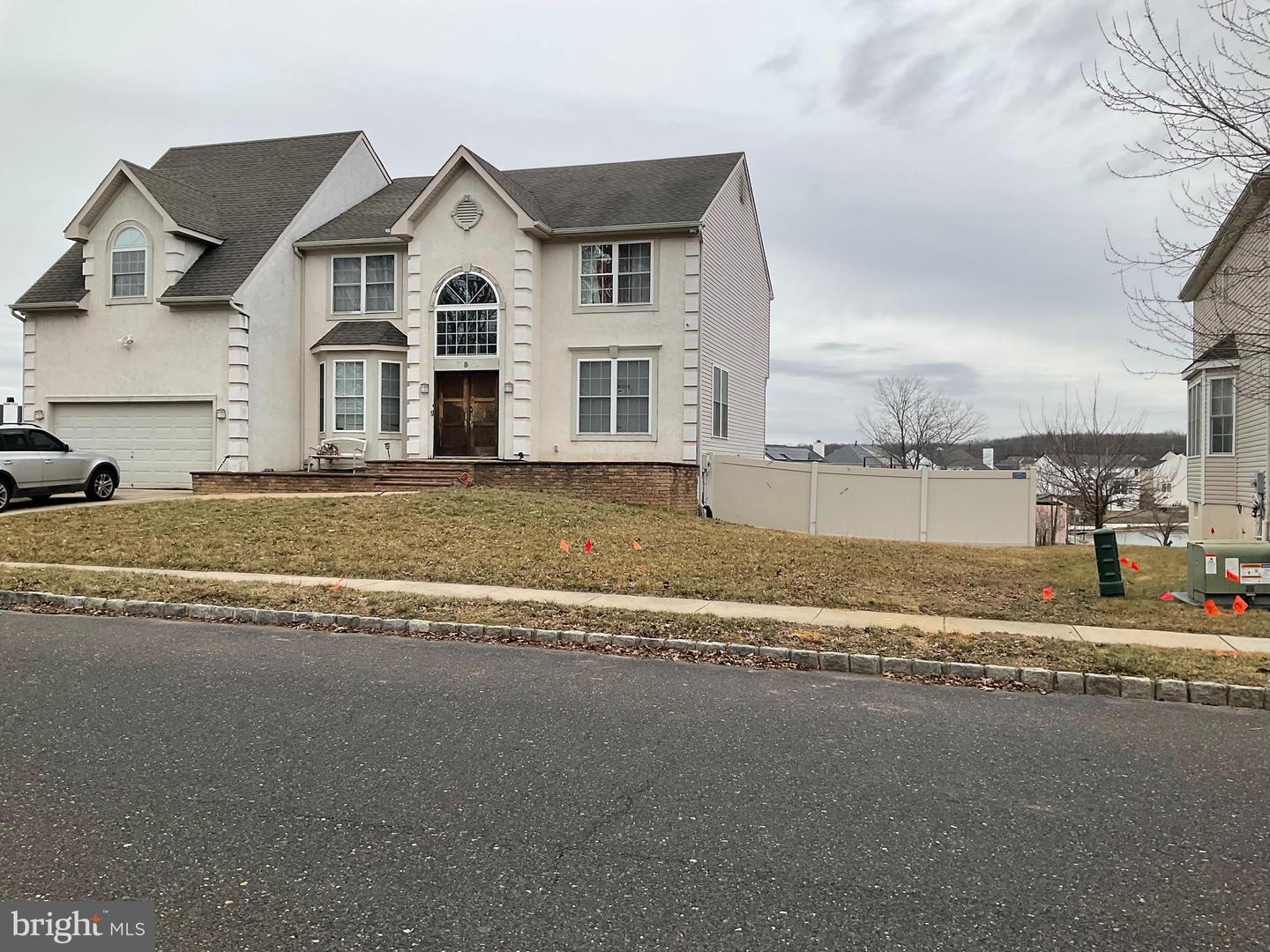 Photo 1 of 18 of 5 Waterview Dr house